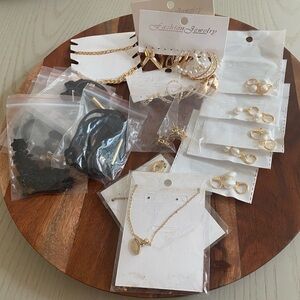 NWT 31 Piece Gold Toned Boutique Reseller Jewelry Lot